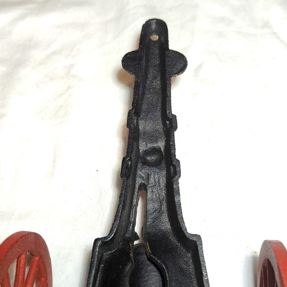 Vintage Cast Iron Black Field Cannon Red Spoke Wheel Toy Collectible Antique - Picture 9 of 12
